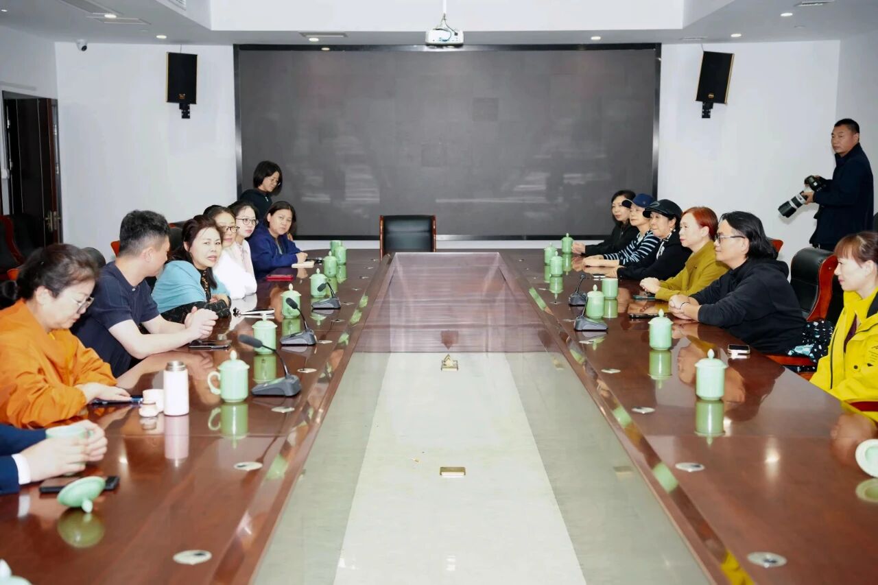 1762309157999857.jpg 8d7abcf39e8de716505b166722e2dcef.jpg