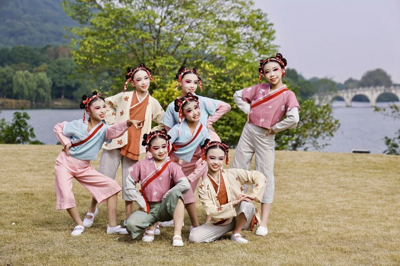 1763002092776388.jpg b2300fa4059214626bb6aefca4c632c8.jpg