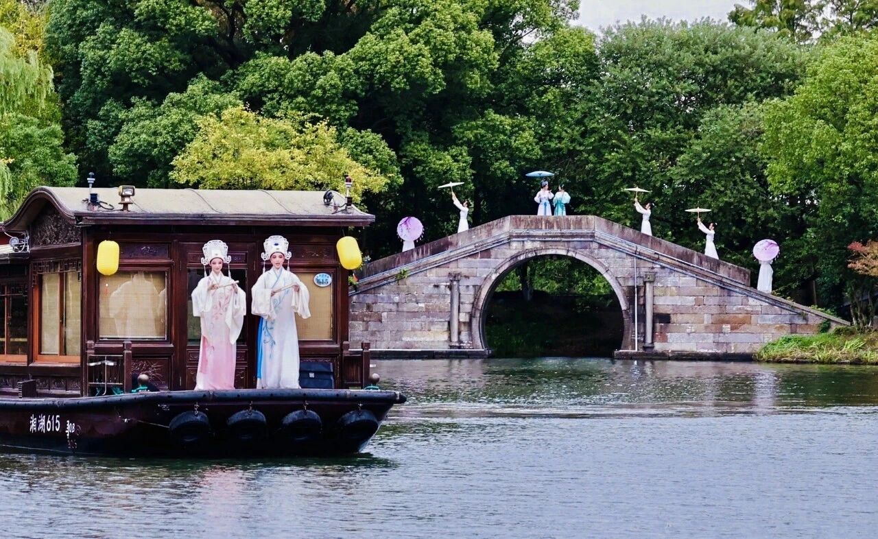 1763002119321999.jpg 7099b8aa5fe7e07319b277ed53c67eaa.jpg