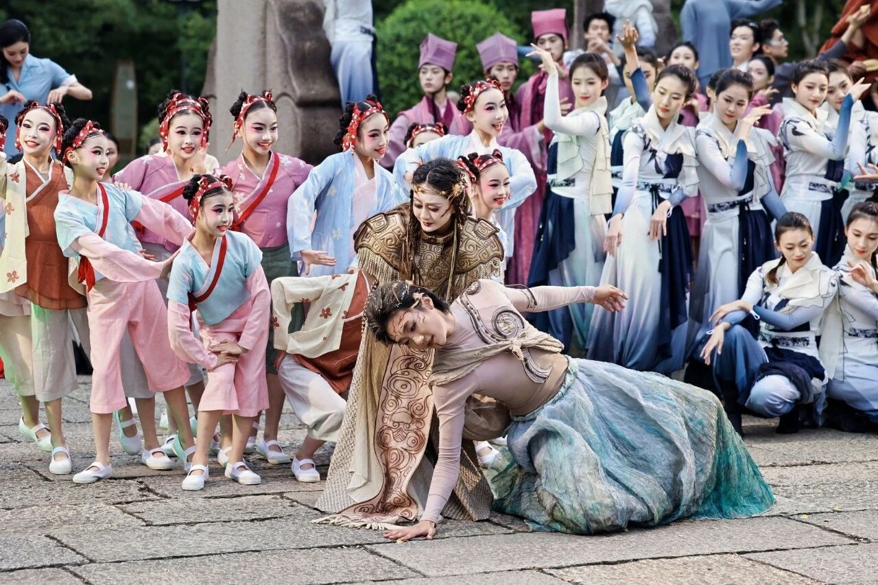 1763002505900090.jpg 39c0eaa11761b42178b9e23a02a5947f.jpg